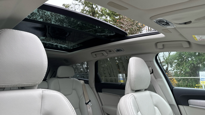 Volvo V90 2.0 D4 Cross Country Pro 5dr AWD Geartronic Diesel Estate